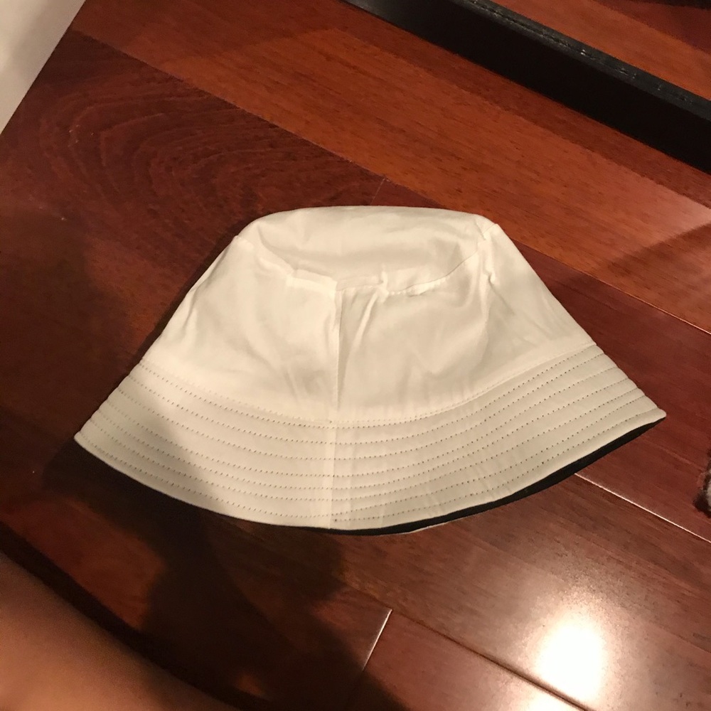 reversible bucket hat